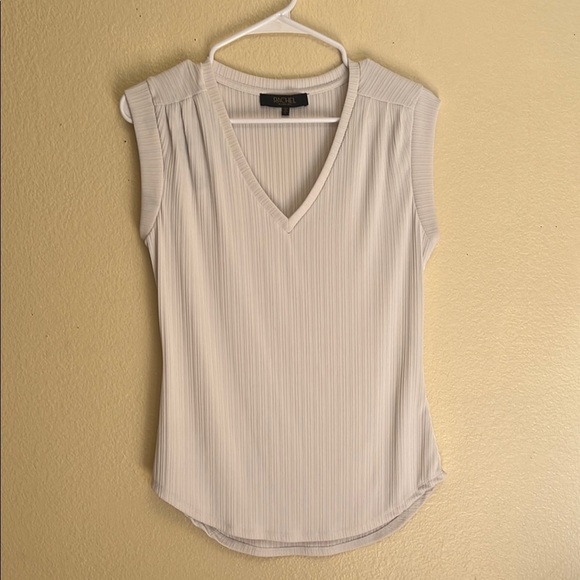 RACHEL Rachel Roy White Sleeveless Ribbed Pleated Blouse - Picture 1 of 3